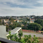 Sobrado à venda com 5 quartos, sendo 3 suítes, em Residencial Jatobás, Louveira, SP