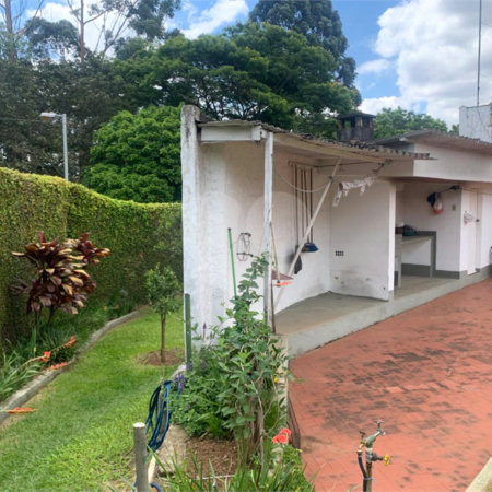 Casa à venda ou para alugar com 6 quartos, sendo 2 suítes, em Parque São George, Cotia, SP