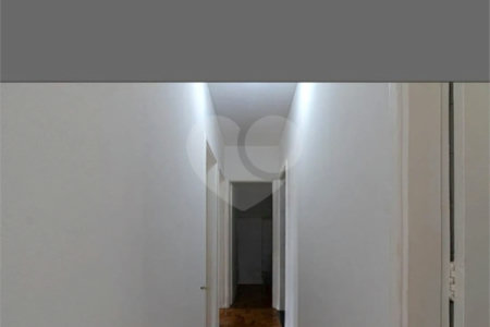Apartamento à venda com 3 quartos, sendo 1 suíte,  em Aclimação, São Paulo, SP