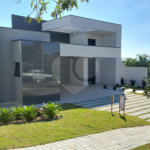 Casa à venda com 3 suítes no condomínio Shambala III, Atibaia - SP