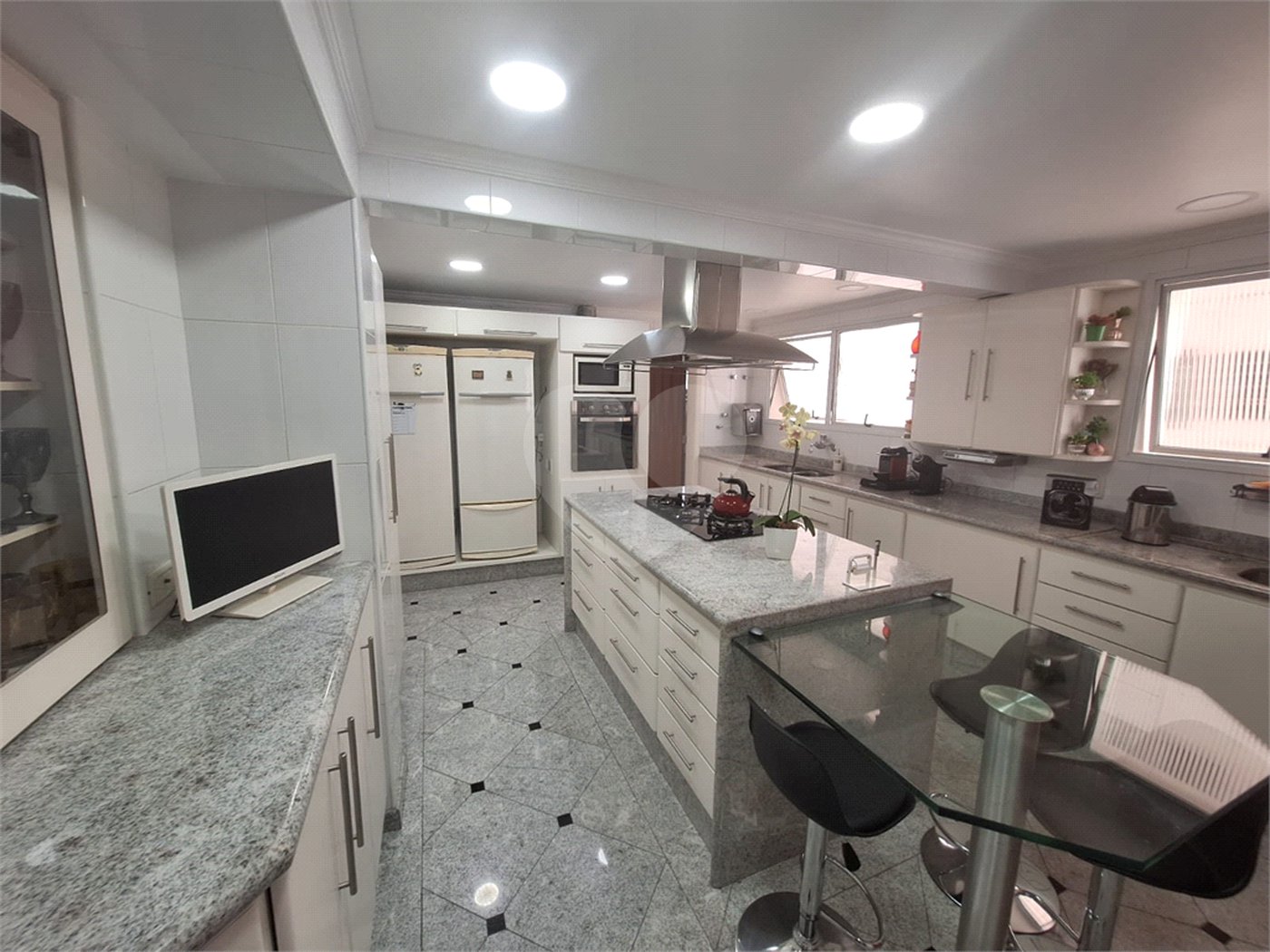 Apartamento à venda com 4 quartos, sendo 2 suítes, em Santana, São Paulo, SP