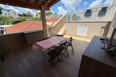 Sobrado à venda com 5 quartos, sendo 3 suítes, em Jardim Franca, São Paulo, SP