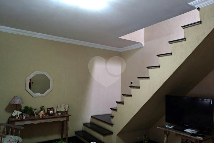 Sobrado à venda com 2 quartos, sendo 1 suíte, em Santa Teresinha, São Paulo, SP