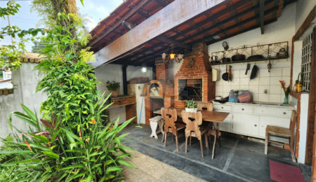 Sobrado à venda com 2 quartos, sendo 1 suíte, em Tremembé, São Paulo, SP