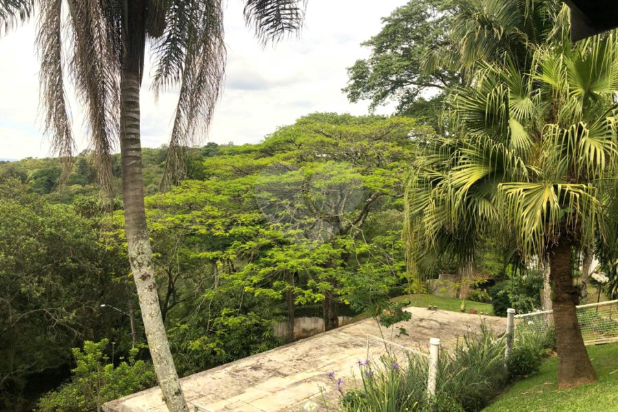 Casa Térrea à venda com 4 quartos, sendo 2 suítes, em Roseira, Mairiporã, SP