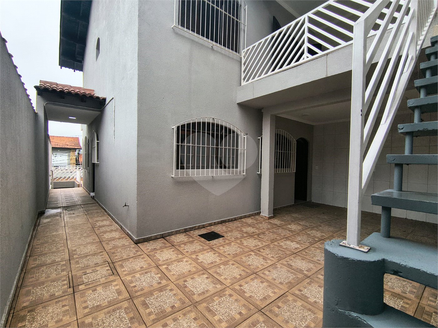 Sobrado à venda com 3 quartos, sendo 1 suíte, em Jardim D'abril, Osasco, SP