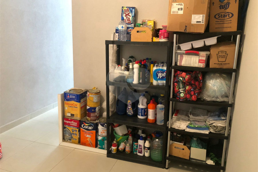 Casa à venda com 3 quartos, sendo 1 suíte, no condomínio Professora Romilde Nogueira de Sá, São Paulo - SP