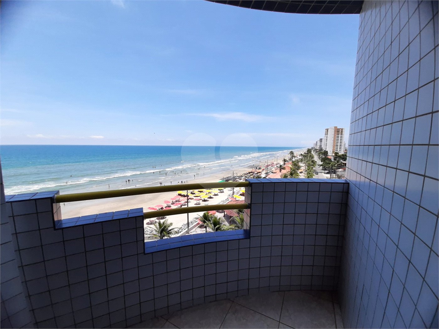 Apartamento à venda com 2 quartos, sendo 1 suíte, em Vera Cruz, Mongaguá, SP