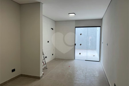 Casa em condomínio à venda com 3 quartos, sendo 1 suíte,  em Vila Alpina, São Paulo, SP