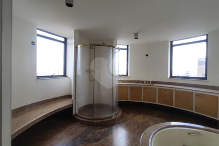 Apartamento à venda com 4 suítes em Moema, São Paulo, SP