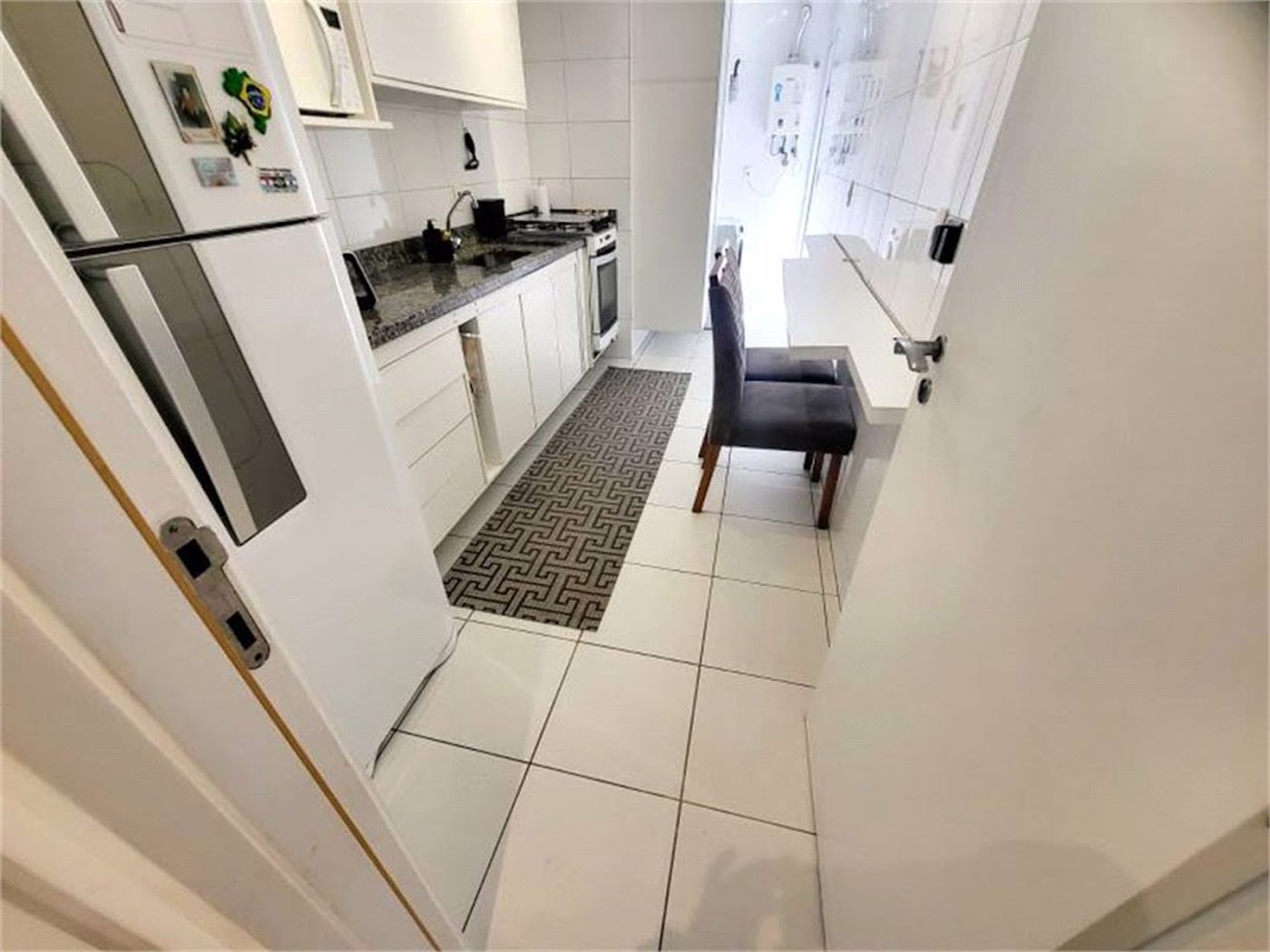 Apartamento Residencial à venda, Gonzaga, Santos - AP1004.