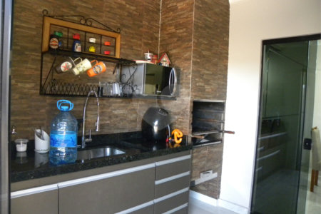 Sobrado à venda com 3 quartos, sendo 1 suíte, em João Aranha, Paulínia, SP