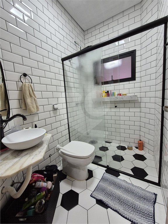 Casa à venda com 4 quartos, sendo 3 suítes, no condomínio Vilaggio Araçoiaba, Araçoiaba da Serra - SP