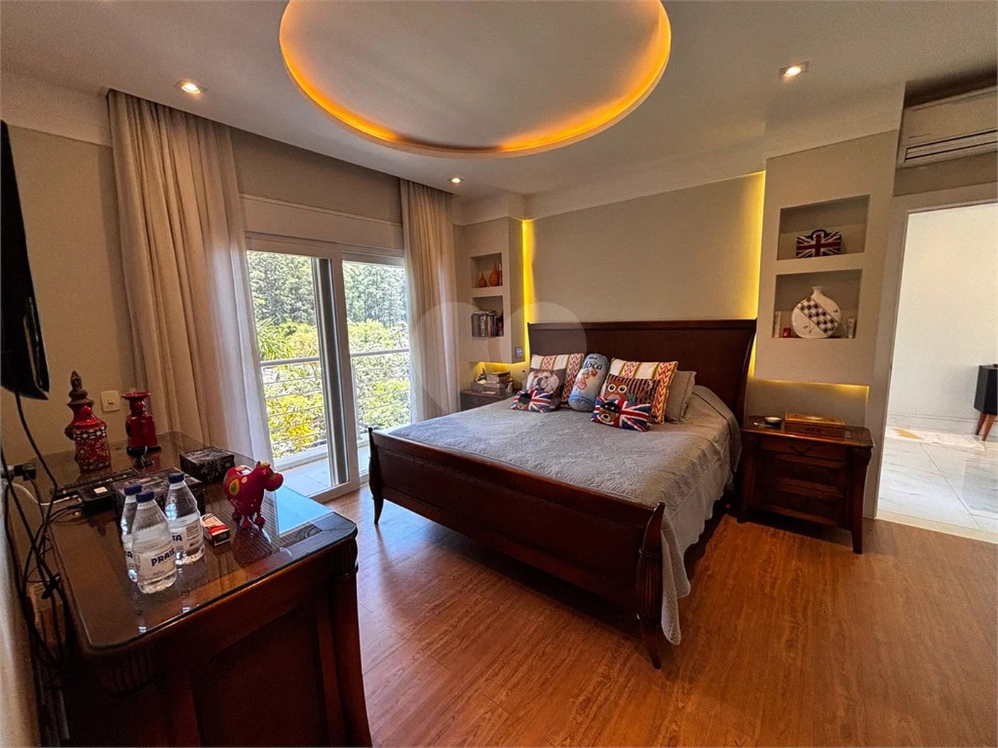 Casa à venda com 4 quartos, sendo 3 suítes, no condomínio Reserva Nova Cantareira, São Paulo - SP