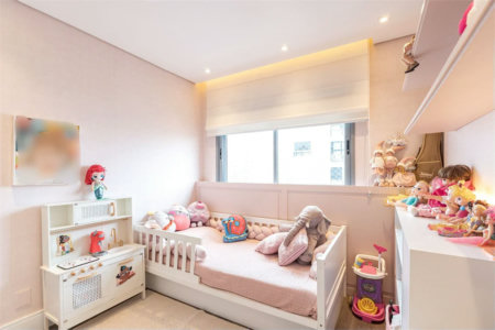 Apartamento à venda com 4 quartos, sendo 3 suítes, em Jardim das Acácias, São Paulo, SP