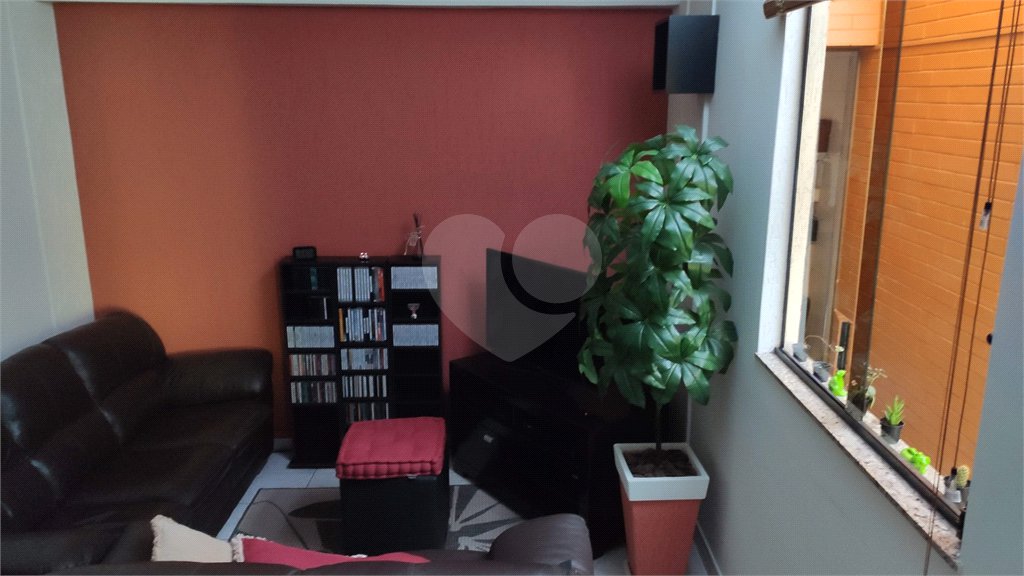 Casa à venda com 4 quartos, sendo 1 suíte, no condomínio Travessa Jacob,38, São Paulo - SP