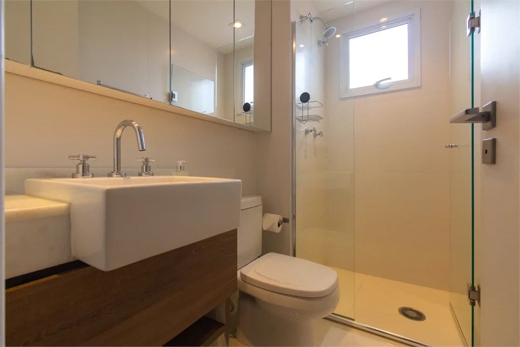 Apartamento à venda com 2 quartos, sendo 1 suíte,  em Vila Gertrudes, São Paulo, SP