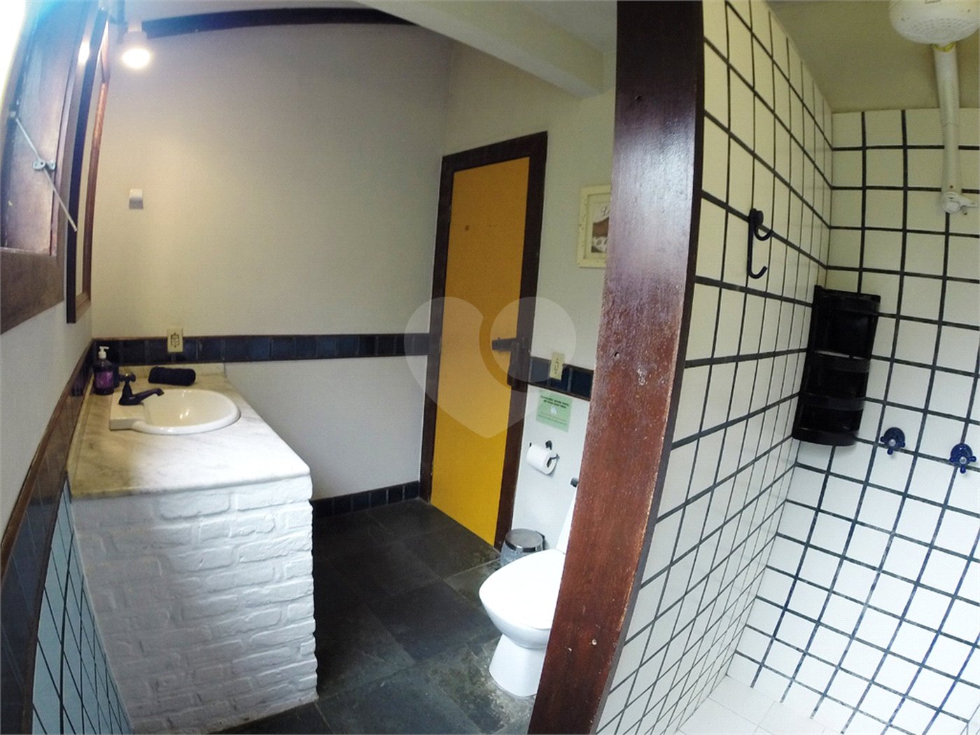Casa à venda com 8 quartos, sendo 4 suítes, em Alto de Búzios, Armação dos Búzios, RJ