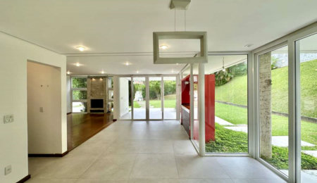 Casa à venda com 4 suítes no condomínio Recanto Impla, Carapicuíba - SP