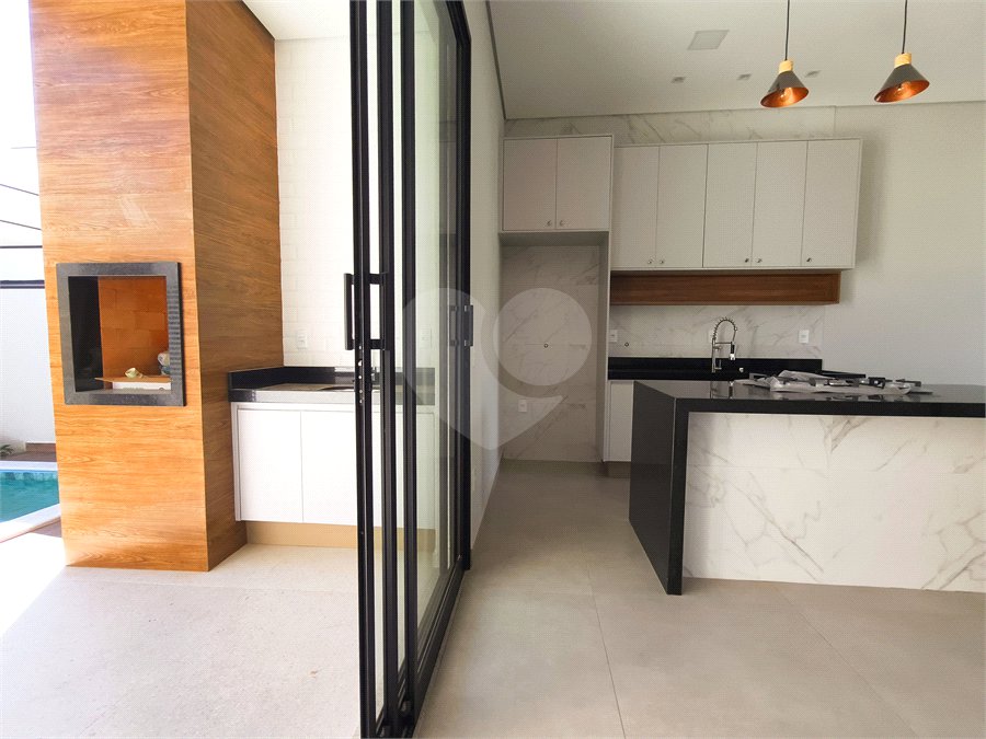 Casa à venda com 3 quartos, sendo 1 suíte, no condomínio Terras de São Francisco, Sorocaba - SP