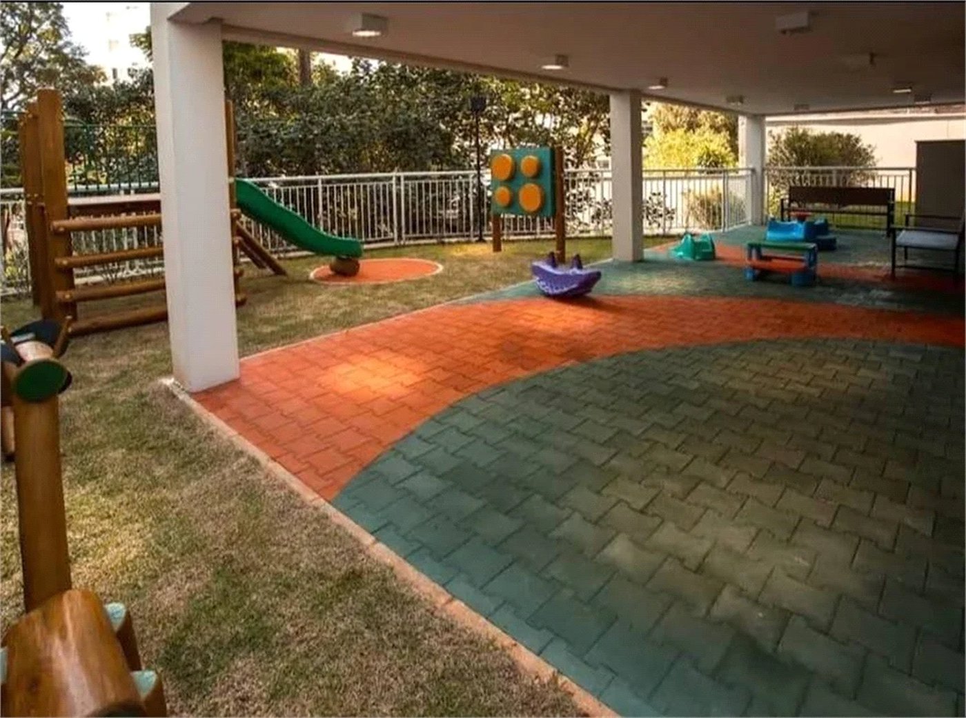 Apartamento à venda com 3 quartos, sendo 1 suíte,  em Jardim Vazani, São Paulo, SP