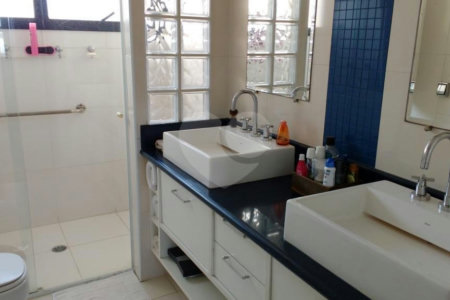 Apartamento à venda com 4 quartos, sendo 3 suítes, em Vila Andrade, São Paulo, SP