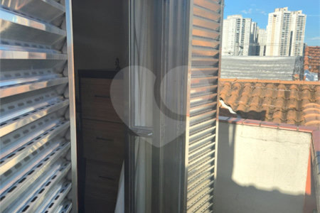 Sobrado à venda com 4 quartos, sendo 1 suíte, em Água Branca, São Paulo, SP