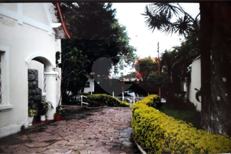 Sobrado à venda com 4 quartos, sendo 2 suítes,  em Alto da Lapa, São Paulo, SP