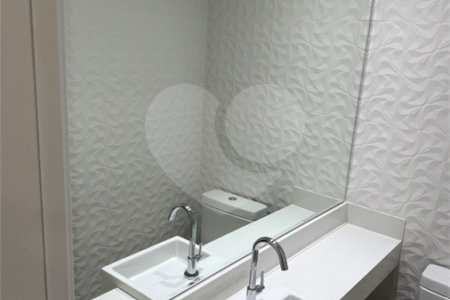 Apartamento à venda ou para alugar com 2 suítes em Vila Olímpia, São Paulo, SP
