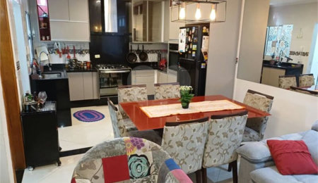 Casa à venda com 3 quartos, sendo 1 suíte,  no condomínio Residencial Shekinah, São Paulo - SP