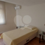 Apartamento à venda com 4 quartos, sendo 1 suíte,  em Laranjeiras, Rio de Janeiro, RJ