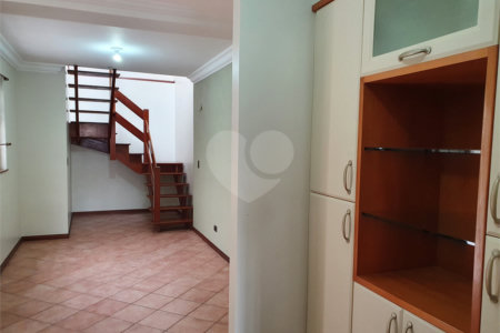Sobrado à venda com 3 quartos, sendo 1 suíte, em Brooklin, São Paulo, SP