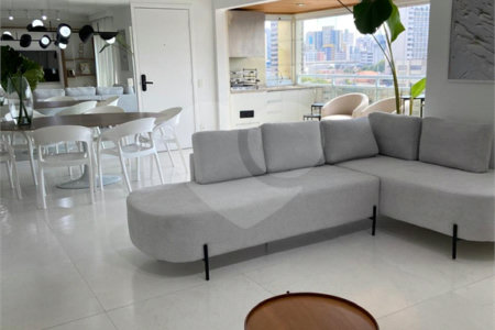 Apartamento à venda com 3 suítes no Centro, Santo André, SP