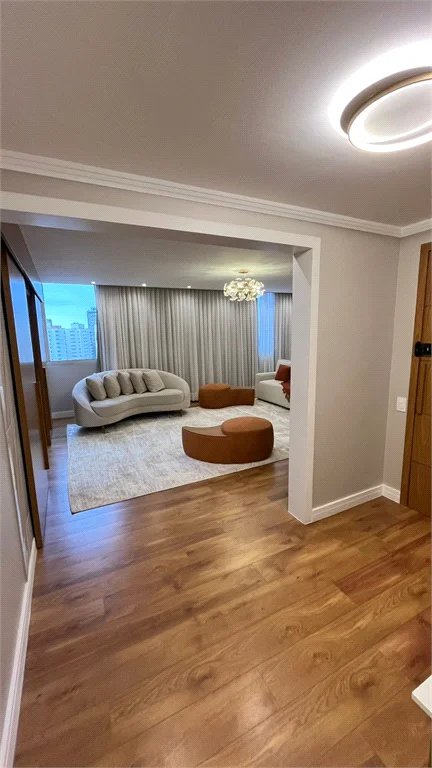 Apartamento à venda com 3 suítes em Vila Suzana, São Paulo, SP
