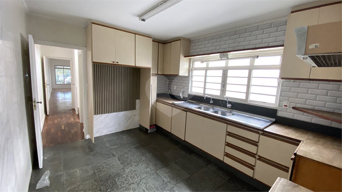 Sobrado à venda com 3 quartos, sendo 1 suíte, em Brooklin Velho, São Paulo, SP