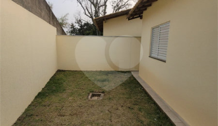 Casa à venda com 3 quartos, sendo 1 suíte,  no condomínio Vale dos Gansos, Mairiporã - SP