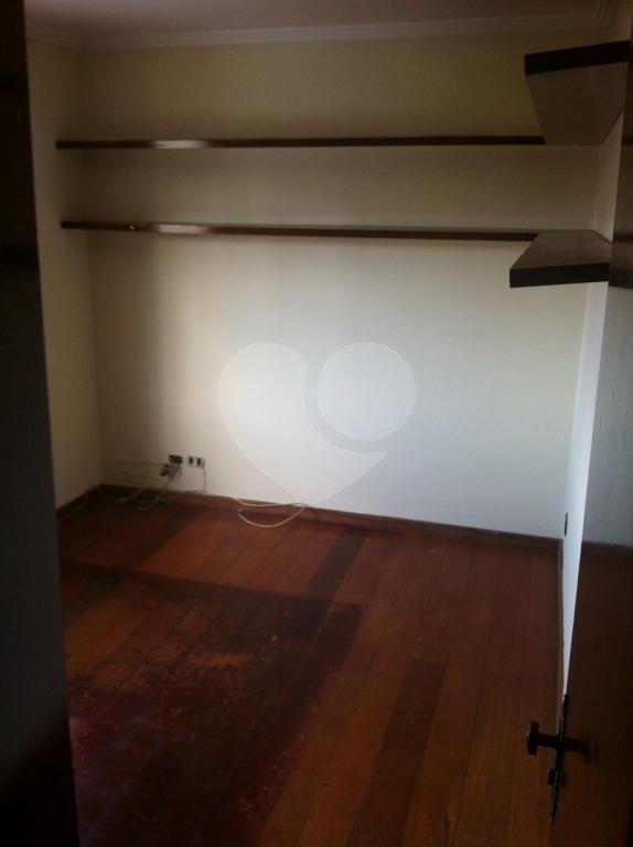 Sobrado à venda com 3 quartos, sendo 1 suíte, em Chora Menino, São Paulo, SP