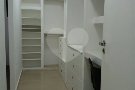 Apartamento à venda com 3 quartos, sendo 1 suíte, em Jardim Vazani, São Paulo, SP