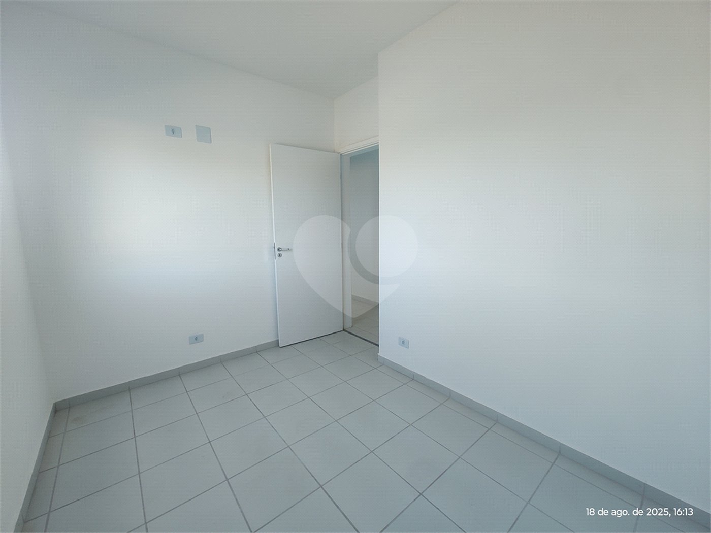 Apartamento para alugar com 3 quartos, sendo 1 suíte,  em Jardim das Palmeiras, Atibaia, SP