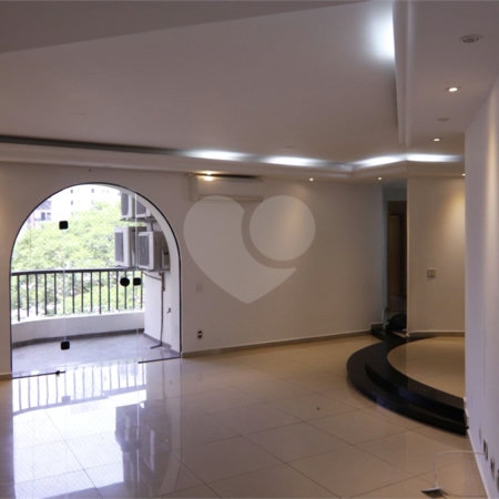 Apartamento à venda com 4 quartos, sendo 2 suítes, em Indianópolis, São Paulo, SP