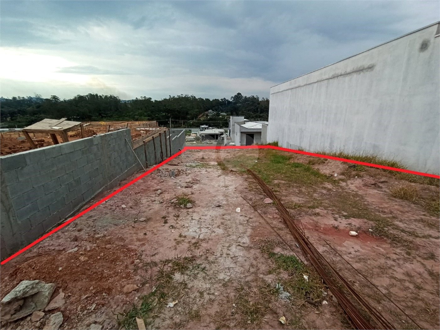 Terreno à venda no condomínio Residencial Veneza, Mogi das Cruzes - SP