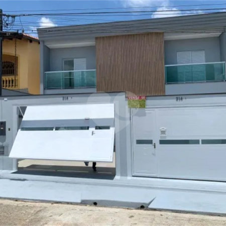 Sobrado à venda com 3 suítes em Vila Marina, Santo André, SP