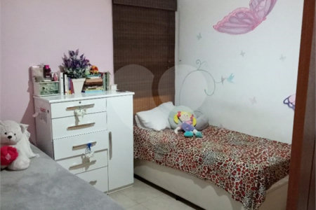 Sobrado à venda com 3 quartos, sendo 1 suíte,  em Vila Brasílio Machado, São Paulo, SP