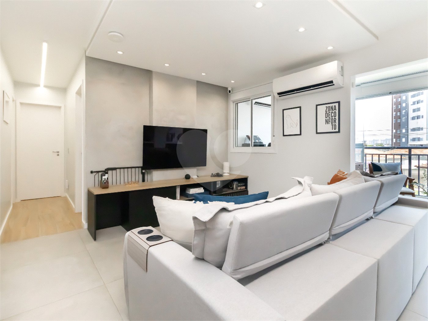 Apartamento à venda com 2 quartos, sendo 1 suíte, em Santo Amaro, São Paulo, SP