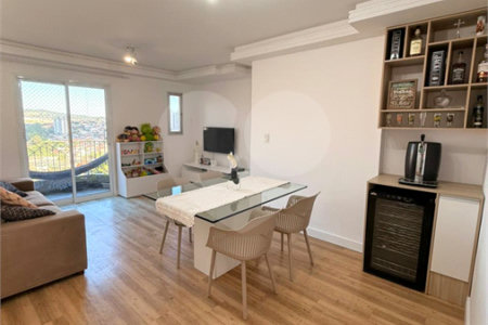 Apartamento à venda com 3 quartos, sendo 1 suíte,  em Parque Santana, Mogi das Cruzes, SP