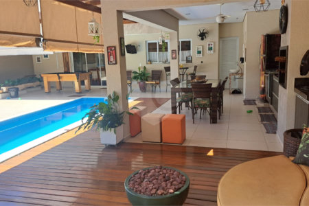 Casa à venda com 4 quartos, sendo 3 suítes,  no condomínio Res. Luzern, Campinas - SP