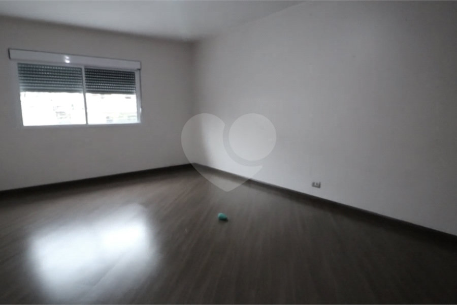 Sobrado à venda com 4 quartos em Vila Guilherme, São Paulo, SP