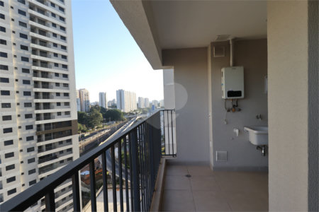 Apartamento à venda com 3 quartos, sendo 1 suíte, em Vila Anastácio, São Paulo, SP