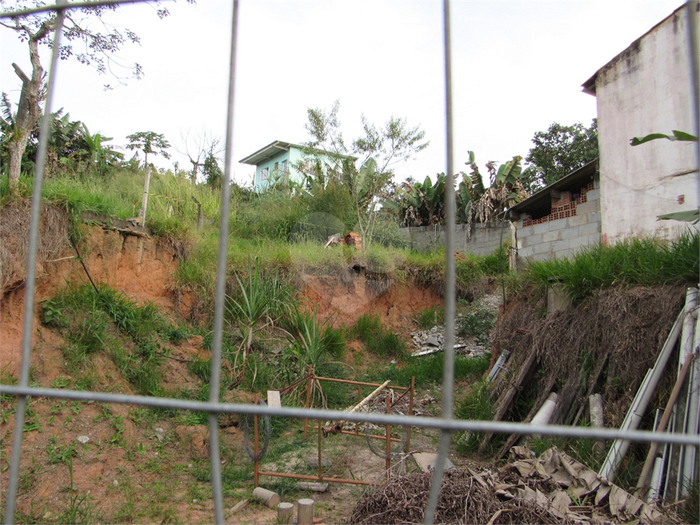 Terreno à venda em Chácaras Copaco, Arujá, SP