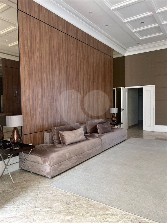 Apartamento à venda com 4 quartos, sendo 2 suítes,  em Vila Oliveira, Mogi das Cruzes, SP
